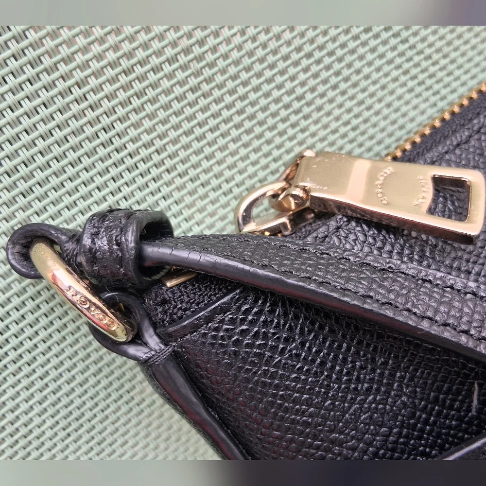 COACH Carriage Saffiano Zip Crossbody Bag EUC - Picture 9 of 13